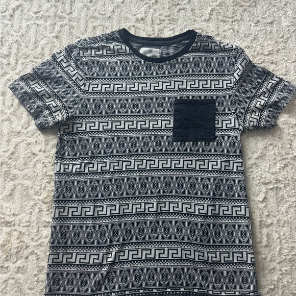 on the byas Other - On the Byas Geometric Black and White mens Medium Tee